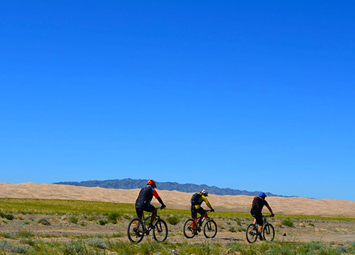 Cycling in the Mongolian Gobi Desert